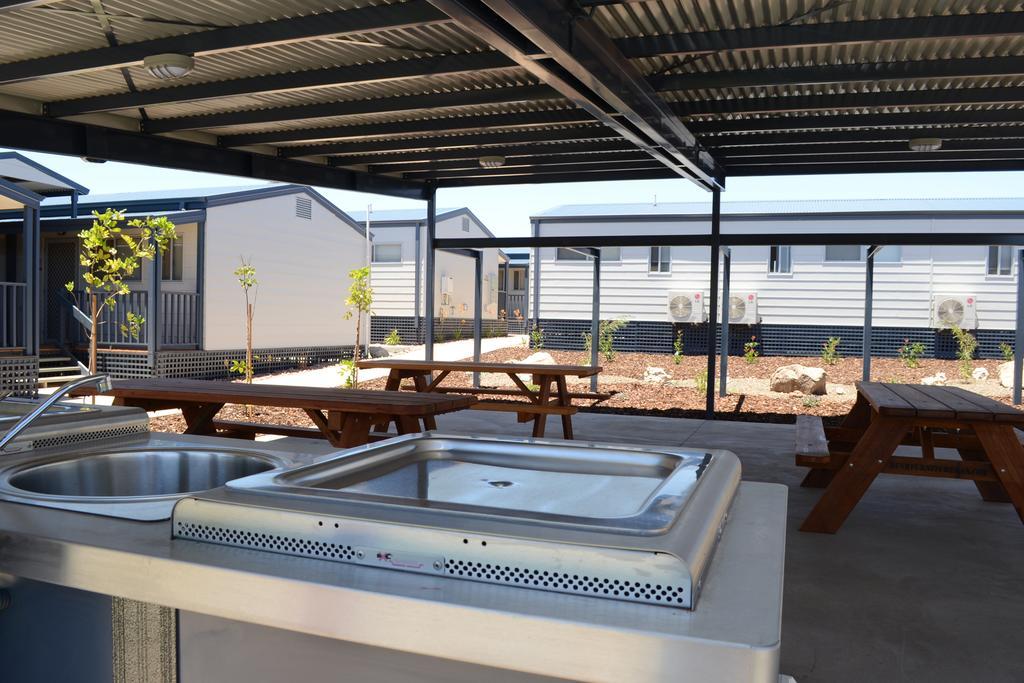 洛克斯比唐斯探索公园假日公园 Roxby Downs 外观 照片